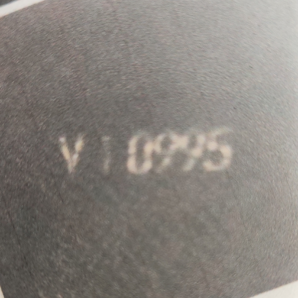 Louis Vuitton Baikal Taiga Wristlet With COA - Picture 13 of 13